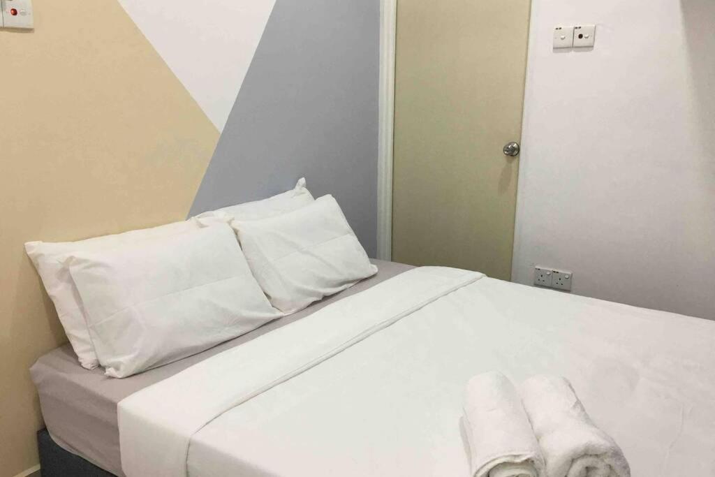 Villa 22Pax :Taman Pelangi Party House Nearby Midvelly à Johor Bahru Extérieur photo