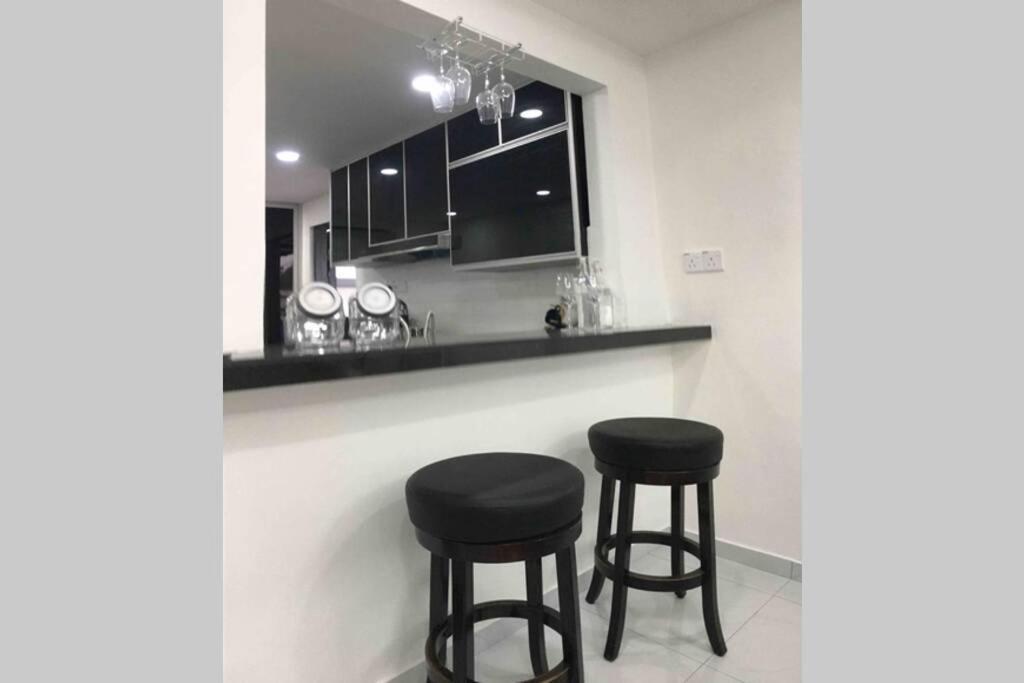 Villa 22Pax :Taman Pelangi Party House Nearby Midvelly à Johor Bahru Extérieur photo
